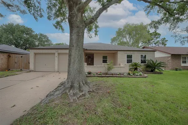 711 Voyager Drive, Houston, TX 77062