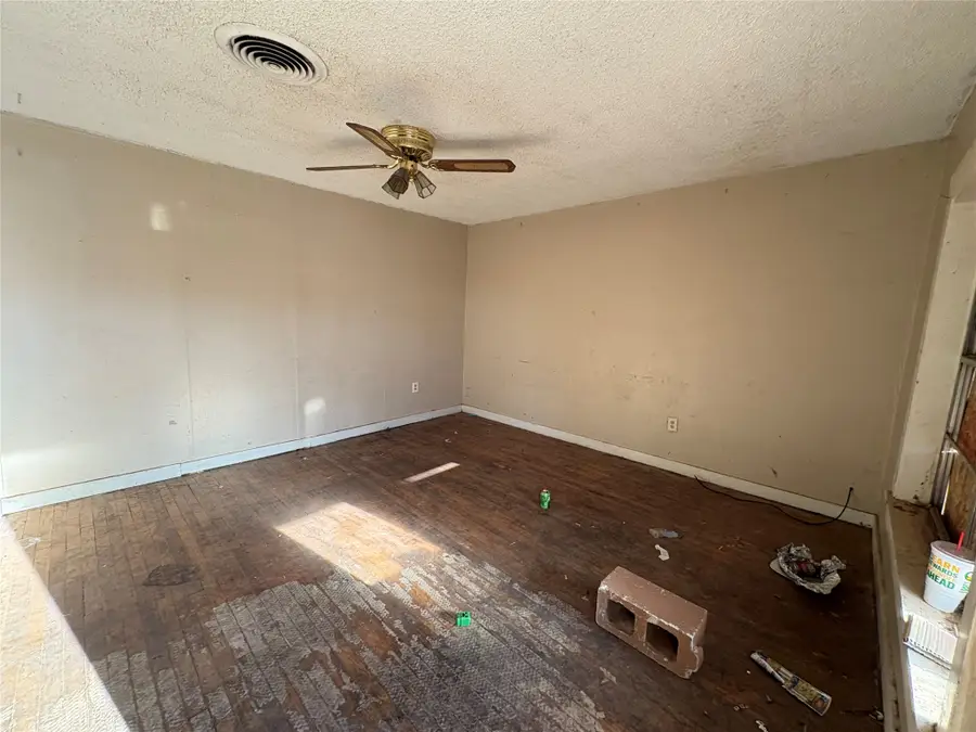 1009 Scurry Street, Big Spring, TX 79720 - #3