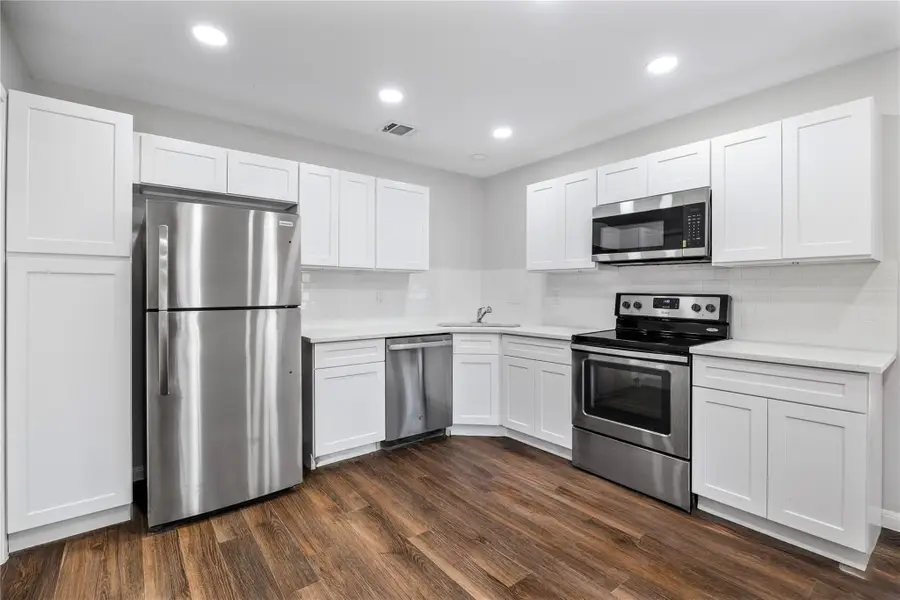 12611 S Coast Drive, Houston, TX 77047 - #2