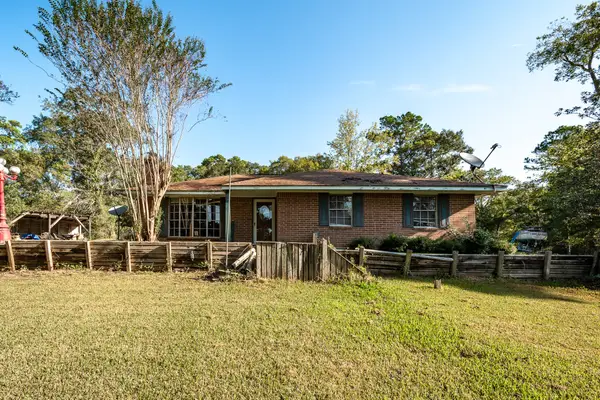 1271 County Road 443, Dayton, TX 77535