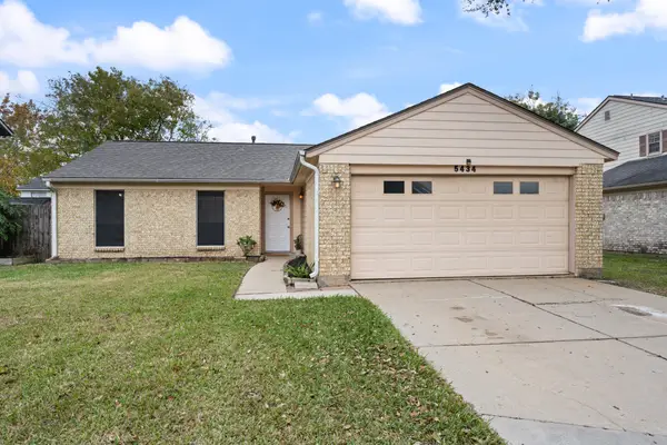 5434 Sugar Creek Drive, La Porte, TX 77571