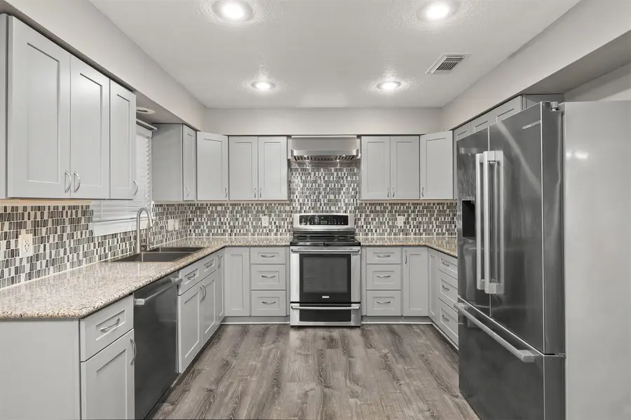 3721 Avenue E, Santa Fe, TX 77510 - #3