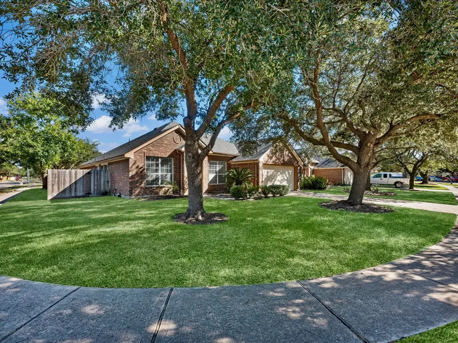 7326 Crestbury Lane, Cypress, TX 77433 - Image #2