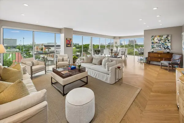 2200 Willowick Road #5C, Houston, TX 77027