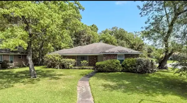 4502 Creekbend Drive, Houston, TX 77035