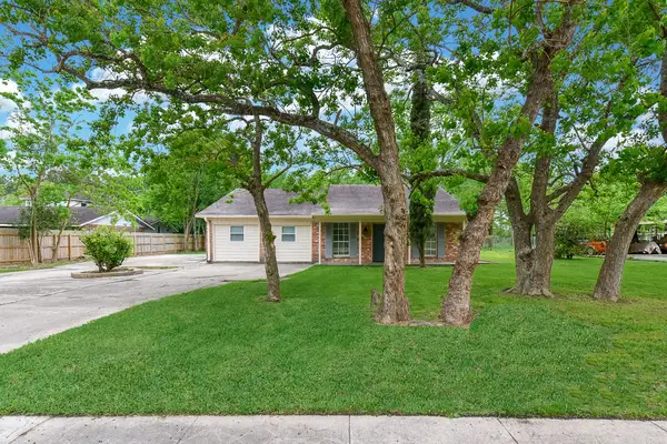 18610 Anne Drive, Webster, TX 77058
