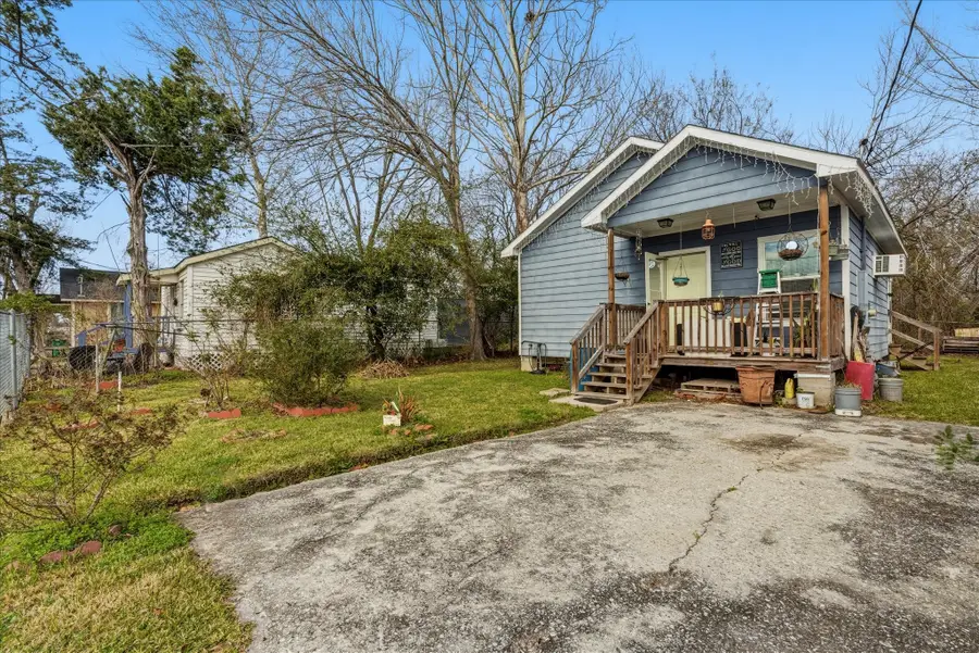 1802 Fort Worth Street, Baytown, TX 77520 - #2