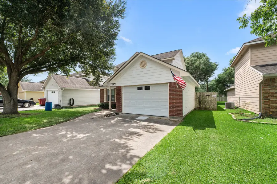 845 Clubside Drive, East Bernard, TX 77435 - #2