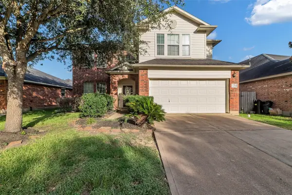 24639 Lakecrest Bend Drive, Katy, TX 77493