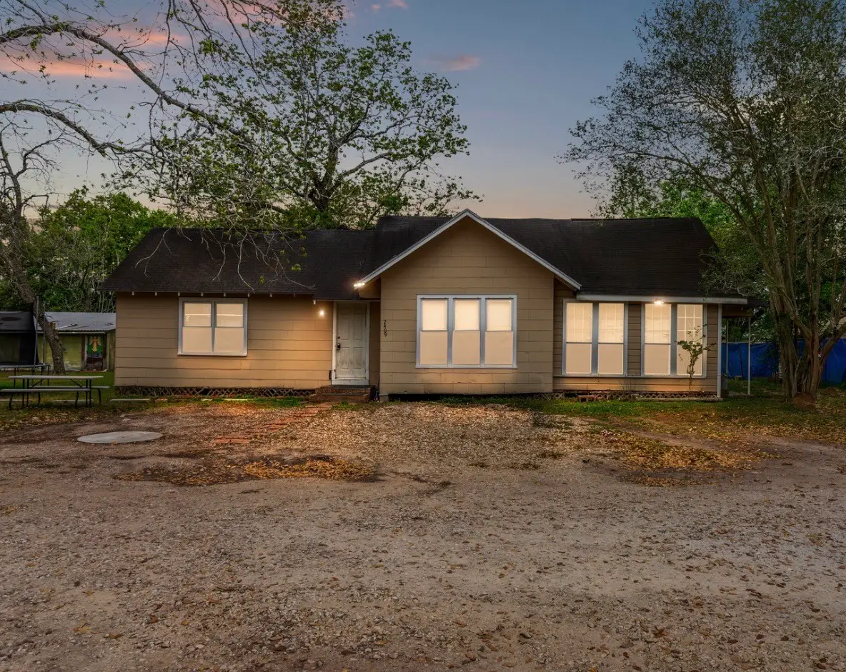 2409 13th, Bay City, TX 77414 - #1