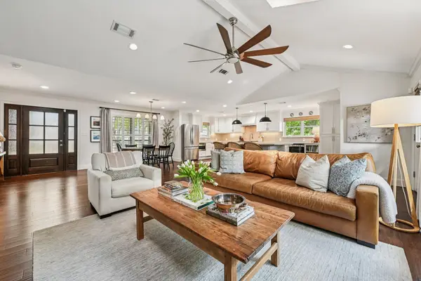 11403 Valley Spring Drive, Houston, TX 77043