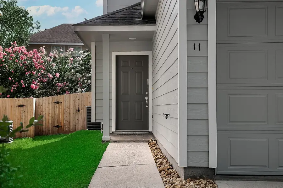 11 Scenic Brook Court, The Woodlands, TX 77382 - #2