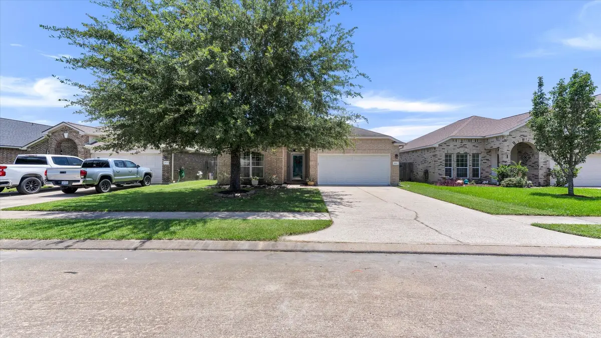 8614 W Highlands Crossing, Highlands, TX 77562 - #1