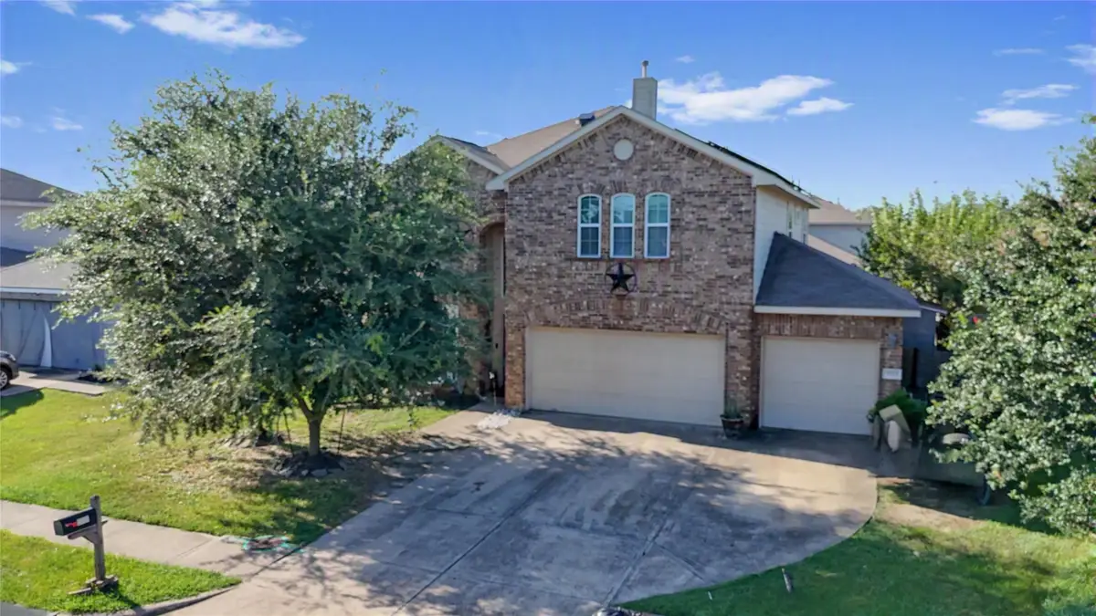 3903 Hunters Trail, Baytown, TX 77521 - #1