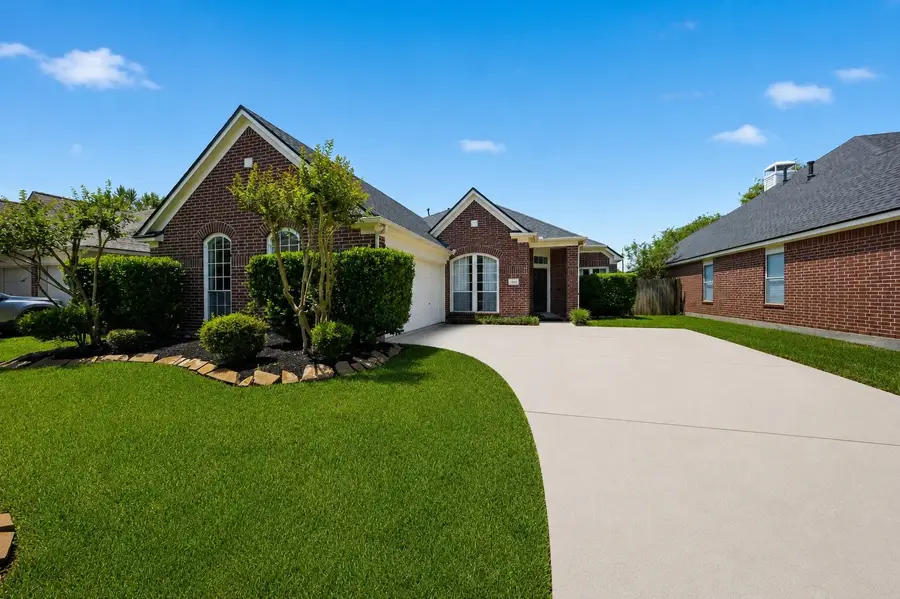 3714 Crescent Drive, Pearland, TX 77584 - #2