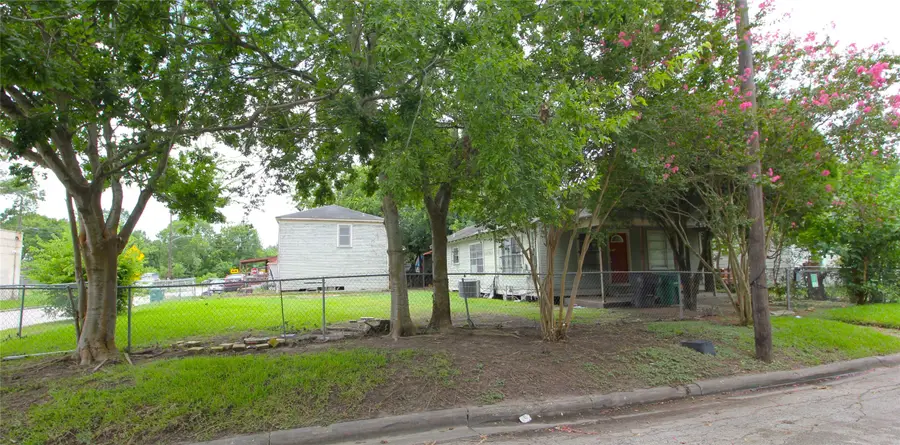 5352 Bell Street, Houston, TX 77023 - #2