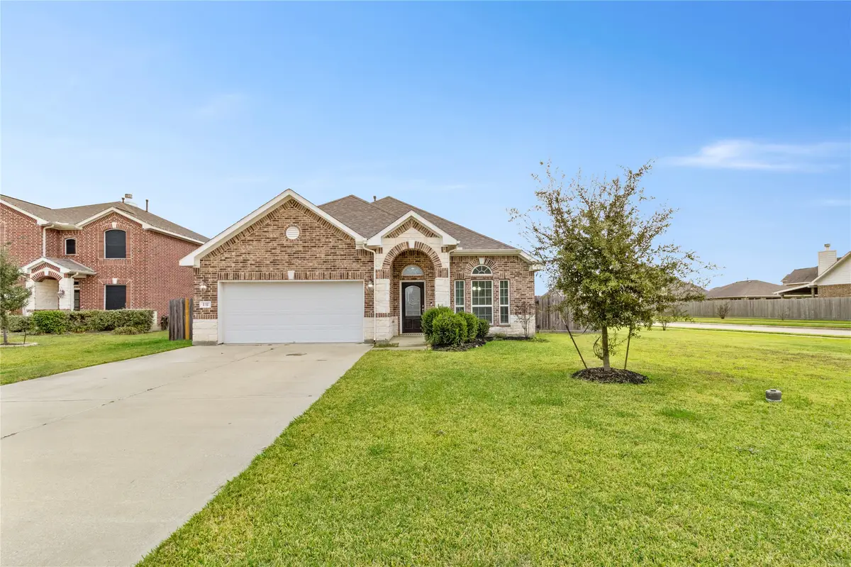 131 San Jacinto Drive, Baytown, TX 77523 - Image #1