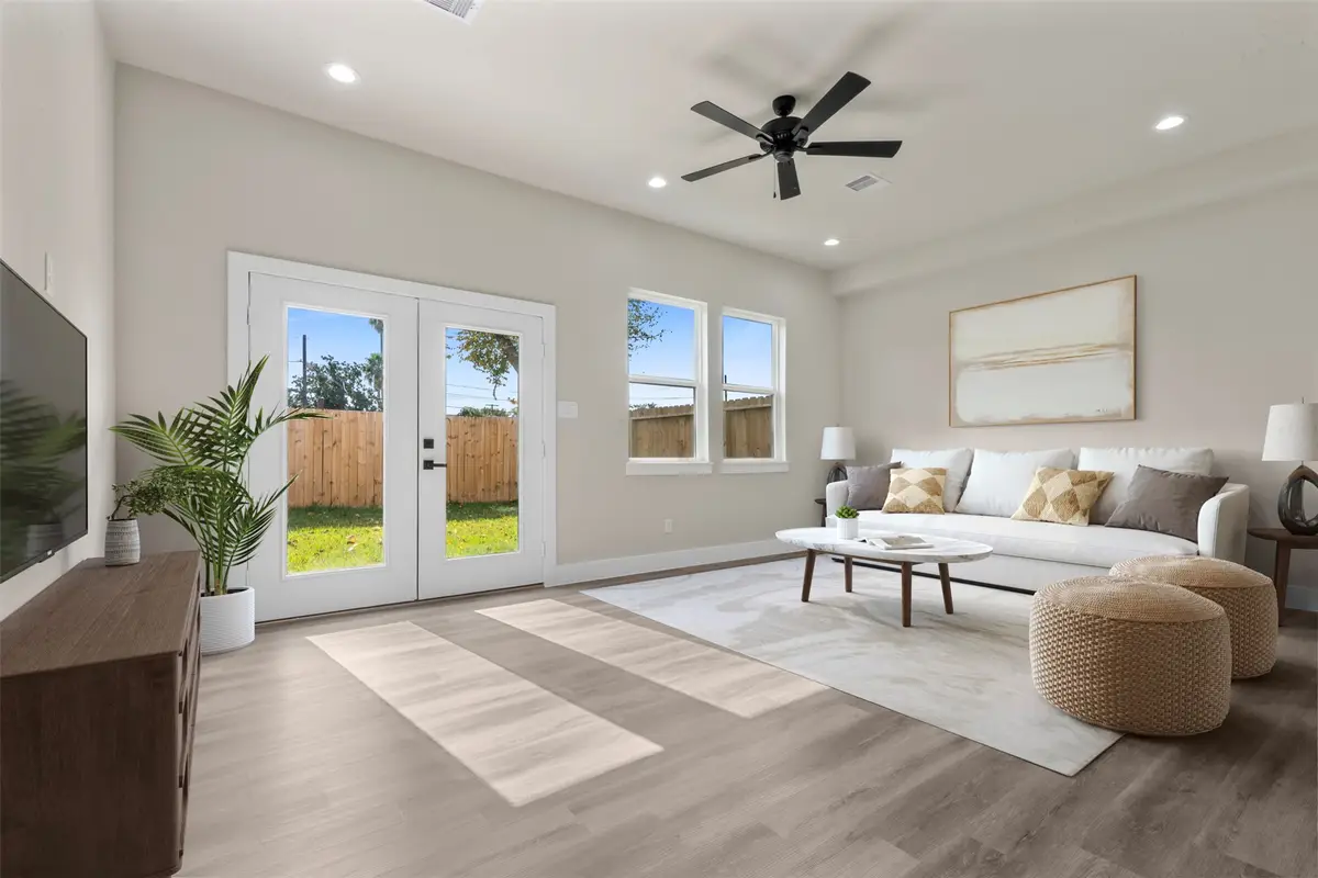 7220 Avenue B, Houston, TX 77011 - #1