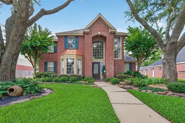 5807 Pendelton Place Drive, Sugar Land, TX 77479