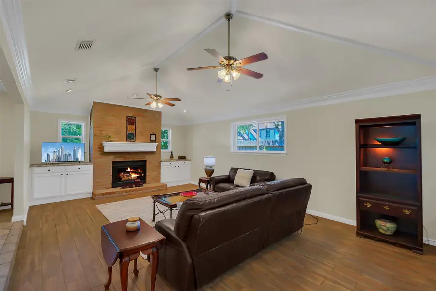 2810 Cottonwood Drive, Katy, TX 77493 - Image #3