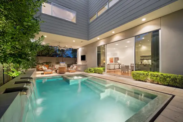 2211 Avalon Place, Houston, TX 77019