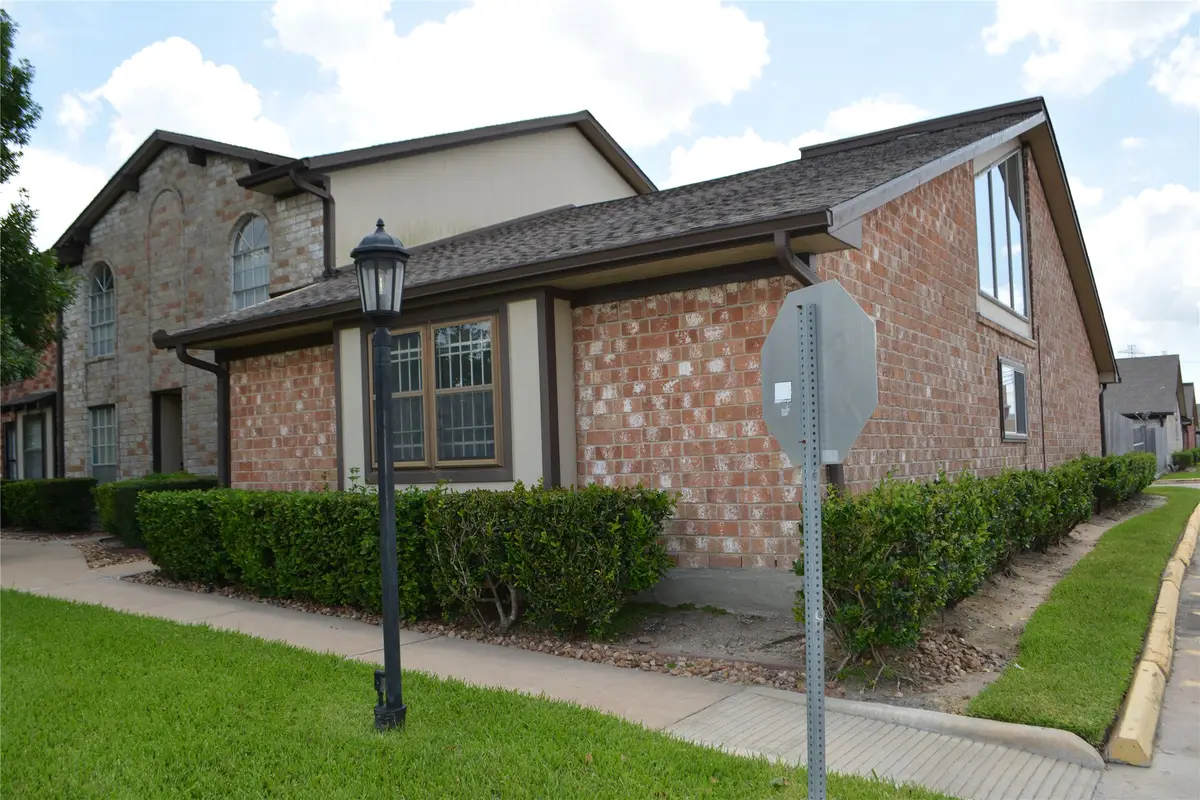 11526 S Kirkwood Road, Houston, TX 77477 - #1