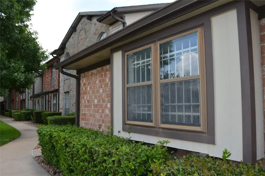 11526 S Kirkwood Road, Houston, TX 77477 - #2