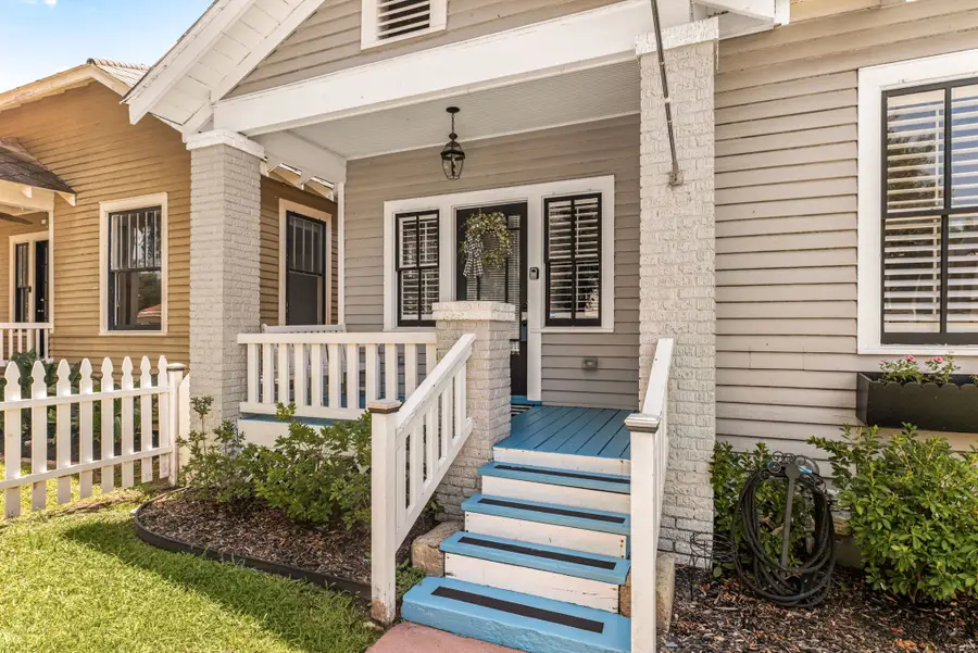 3621 Avenue O 1/2, Galveston, TX 77550 - #3