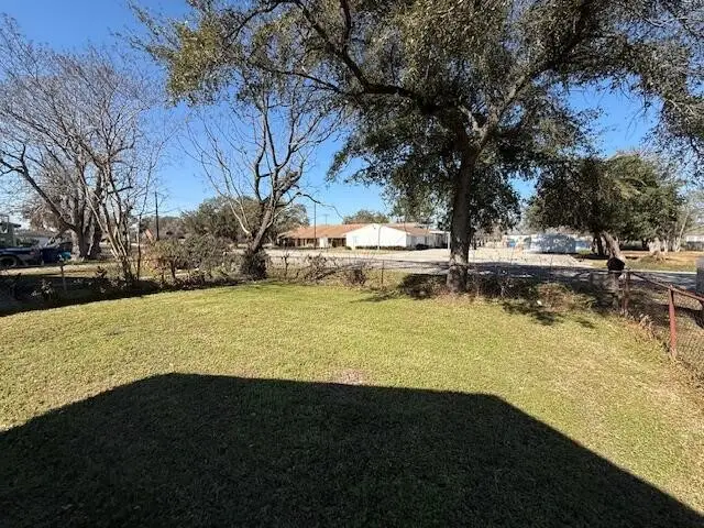 2429 7th Avenue N, Texas City, TX 77590 - #2