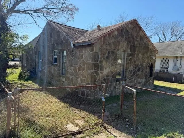 2429 7th Avenue N, Texas City, TX 77590 - #3