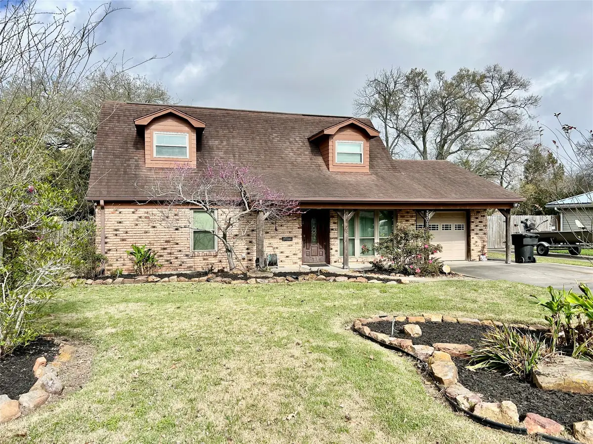 3308 Avenue B, Nederland, TX 77627 - #1