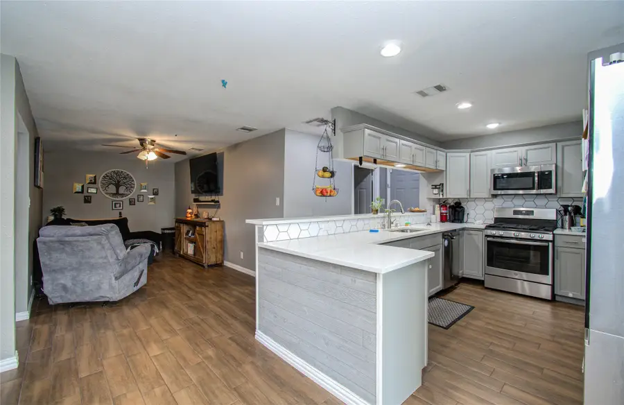 9410 Deanwood Street, Houston, TX 77040 - #2