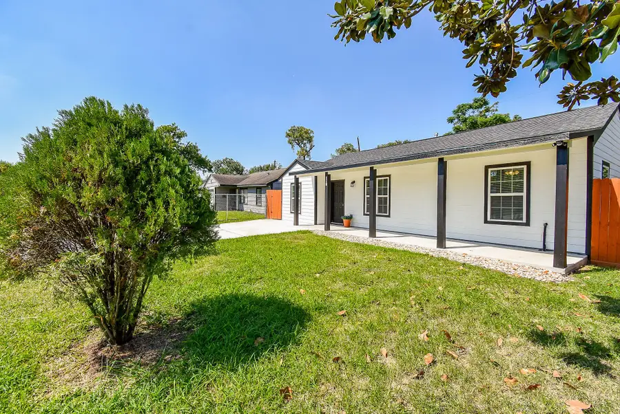 5433 Chennault Road, Houston, TX 77033 - #3