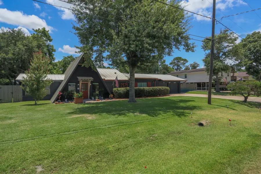 2575 Cliff Drive, Dickinson, TX 77539 - #3