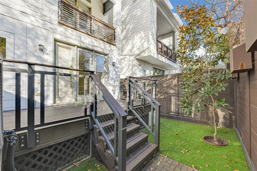 1750 W 23rd Street, Houston, TX 77008 - Image #2