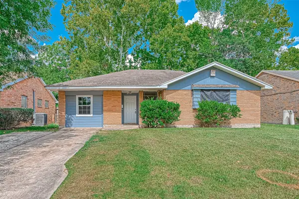 14427 Campden Hill Road, Houston, TX 77045