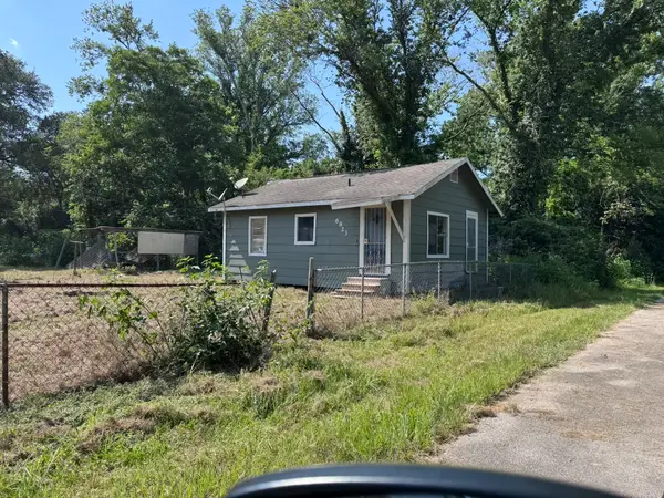 6823 Isla Road, Brookside Village, TX 77581
