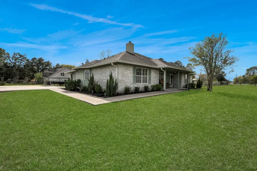 3608 Kristen Drive, Highlands, TX 77562 - #3