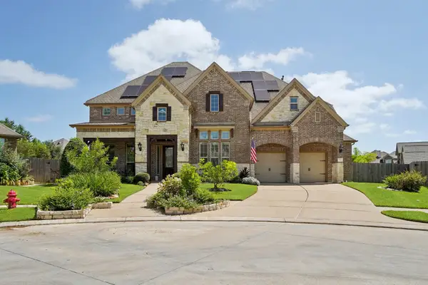 2211 Indigo Pass Court, Friendswood, TX 77546