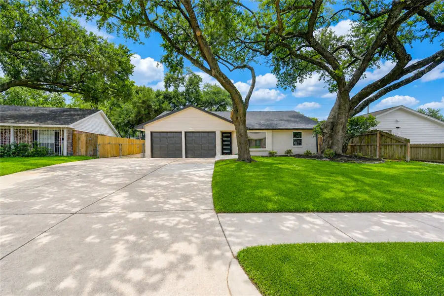 5914 Hewitt Drive, Houston, TX 77092 - #2
