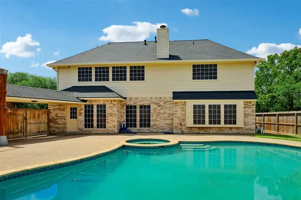 1207 Peregrine Drive, Friendswood, TX 77546