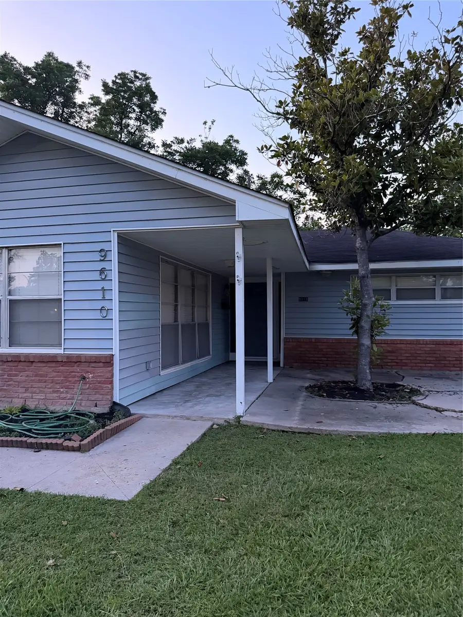 9610 Westview Drive, Houston, TX 77055 - #2