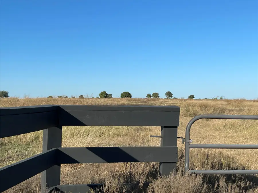 16887 Bosse, Washington, TX 77880 - Image #2