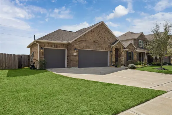 7330 Water Glen Lane, Manvel, TX 77578