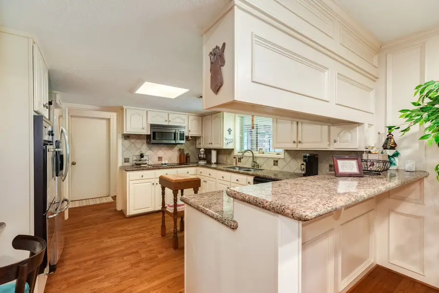 130 Nasturtium Street, Lake Jackson, TX 77566 - #3