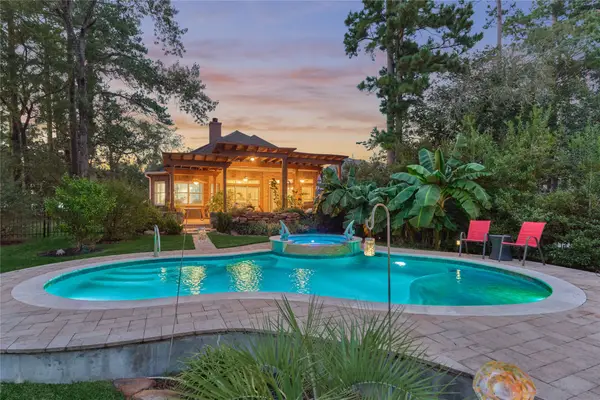 32 Hillwood Lane, Montgomery, TX 77356
