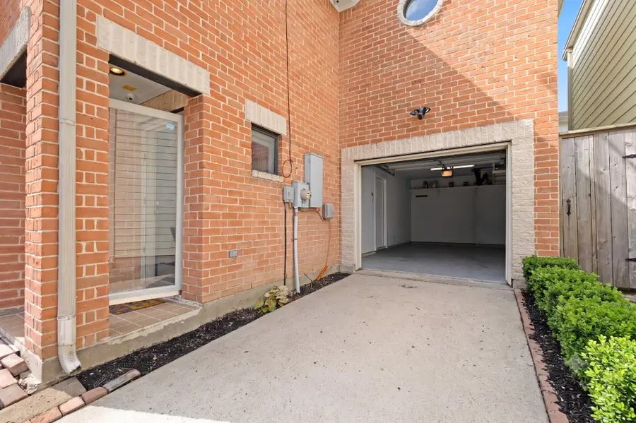 5951 South Loop E #10, Houston, TX 77033 - #3