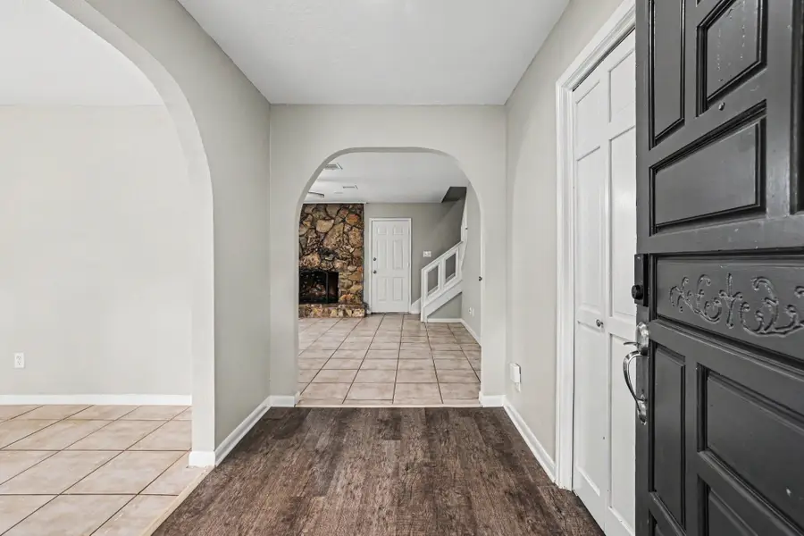 2 Queens Court, Conroe, TX 77304 - #3