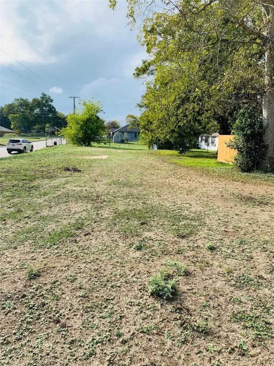 1201 Garrett Street, Brenham, TX 77833 - #2