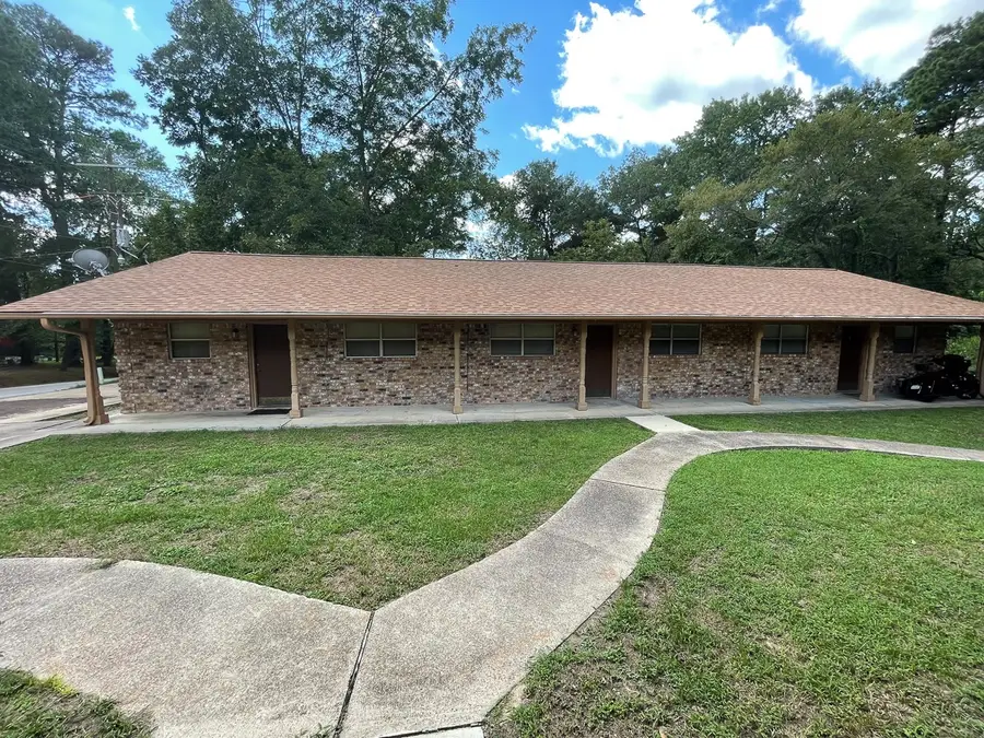 704 Cline, Huntsville, TX 77340 - Image #2